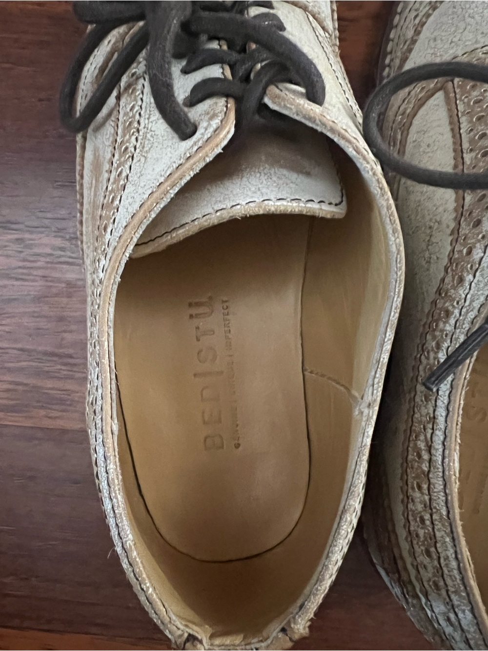 NWOT Bed Stu Channing Oxfords distressed cream 9 women’s - Picture 3 of 5
